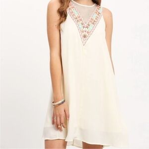 🥥5/$25🥥 Entro | Embroidered Dress